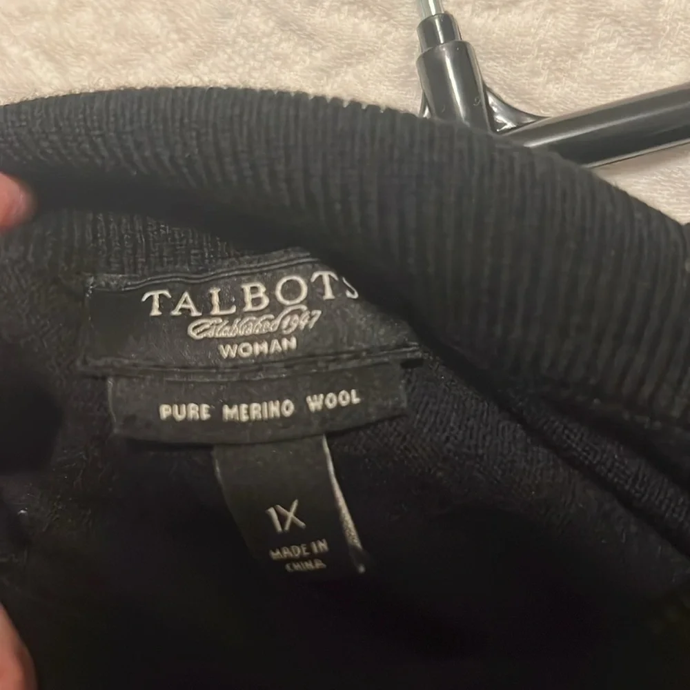 Beautiful and comfortable black knit skirt from Talbots - Picture 2 of 3